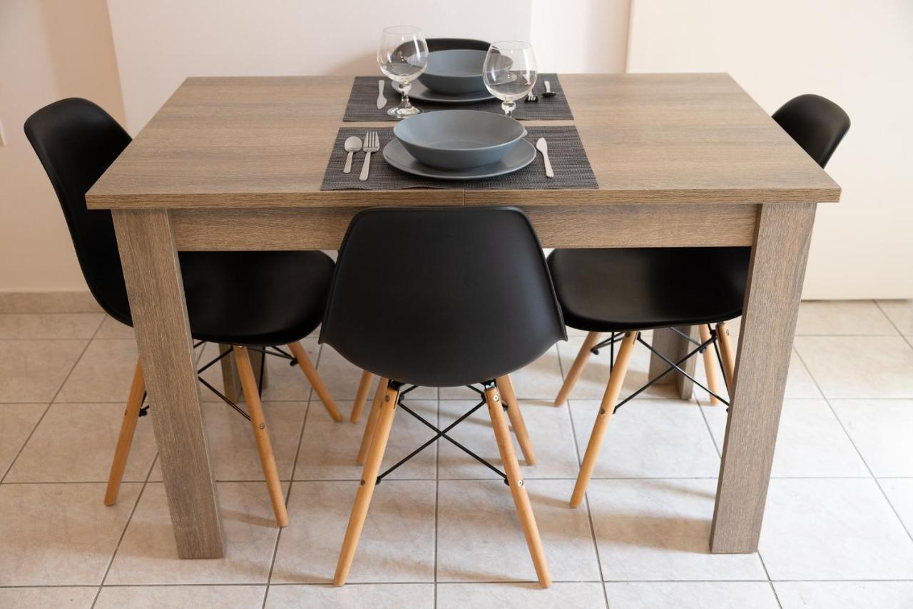 Spacious Apartment Close To The Sea And The City Center Atenas Exterior foto