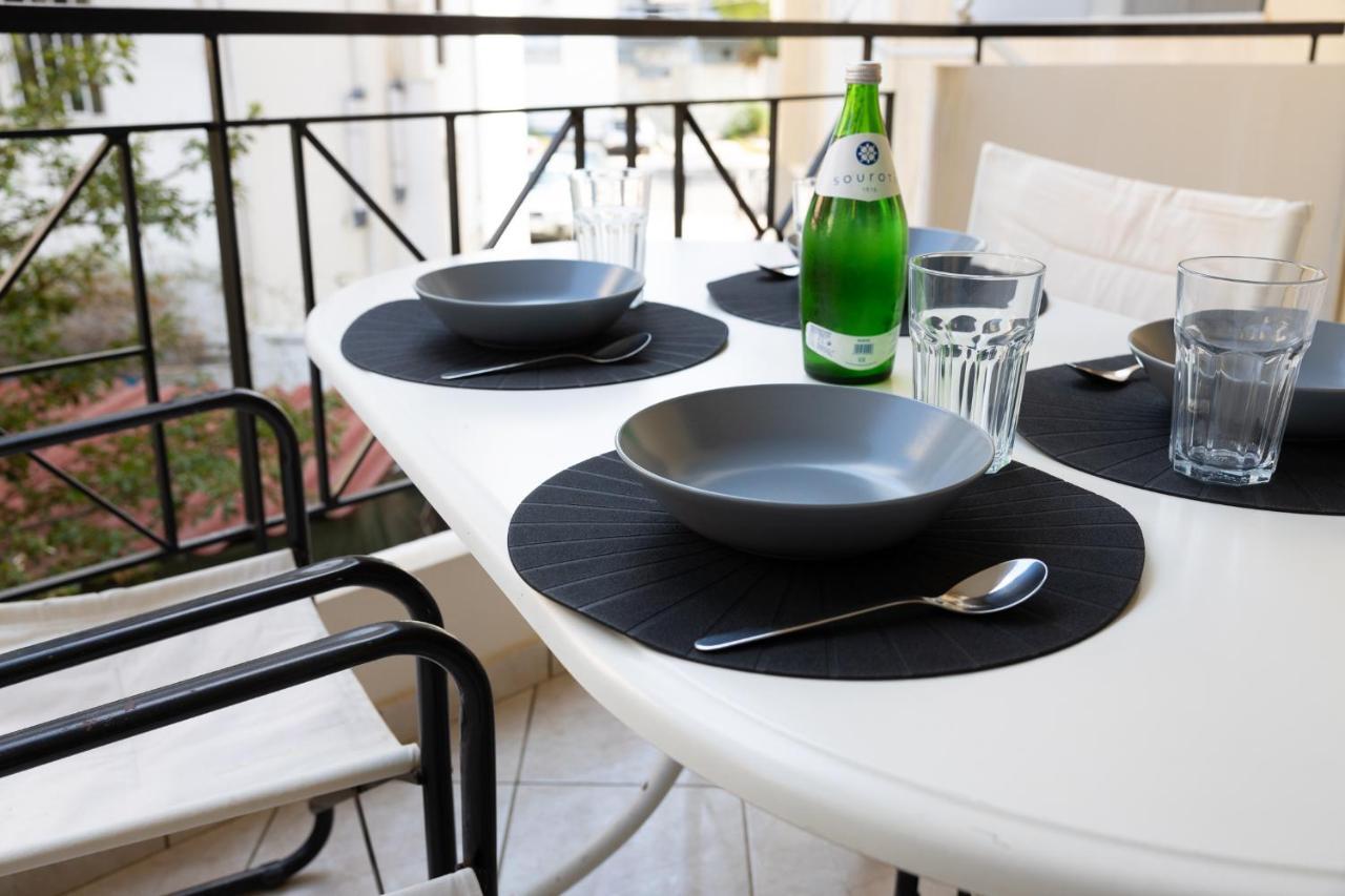 Spacious Apartment Close To The Sea And The City Center Atenas Exterior foto